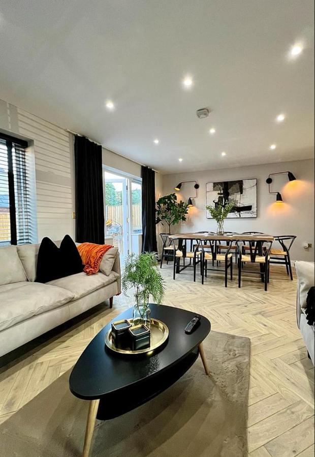 Charming 3-Bed House With 1 Parking Space 캔터베리 외부 사진