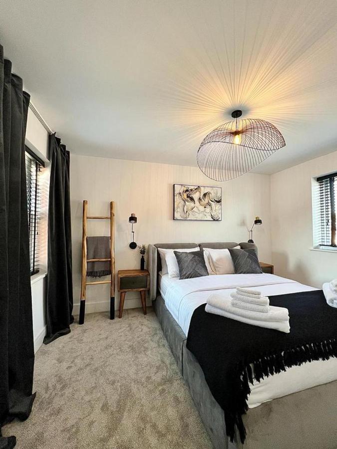 Charming 3-Bed House With 1 Parking Space 캔터베리 외부 사진