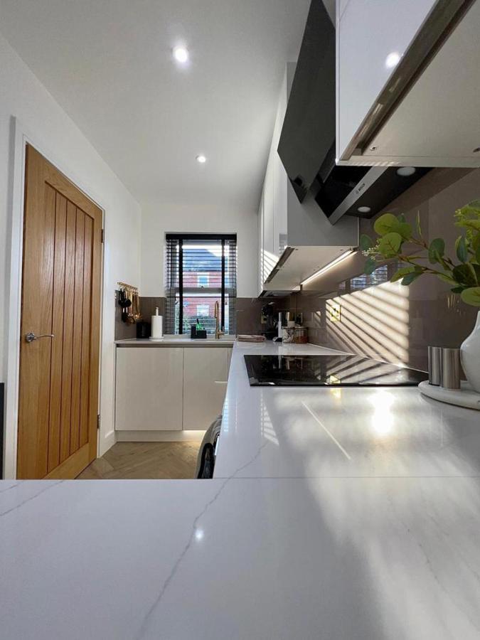 Charming 3-Bed House With 1 Parking Space 캔터베리 외부 사진