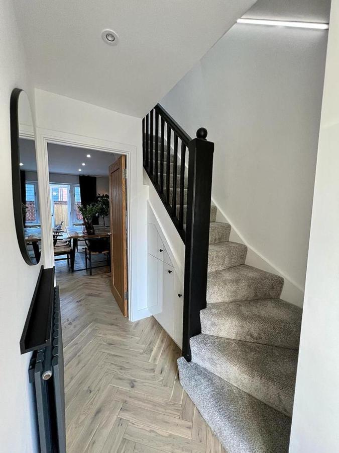 Charming 3-Bed House With 1 Parking Space 캔터베리 외부 사진