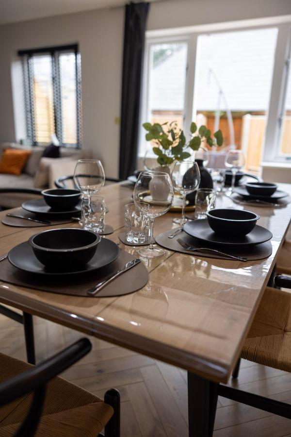 Charming 3-Bed House With 1 Parking Space 캔터베리 외부 사진