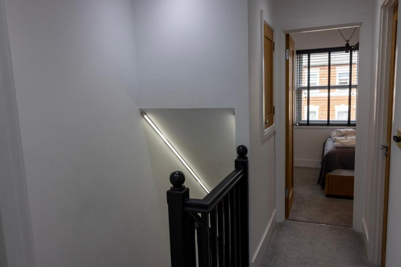 Charming 3-Bed House With 1 Parking Space 캔터베리 외부 사진